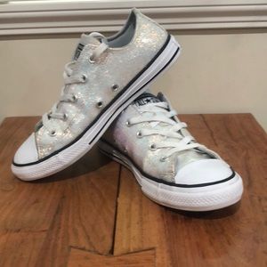 Converse All Star Girls size 3.5